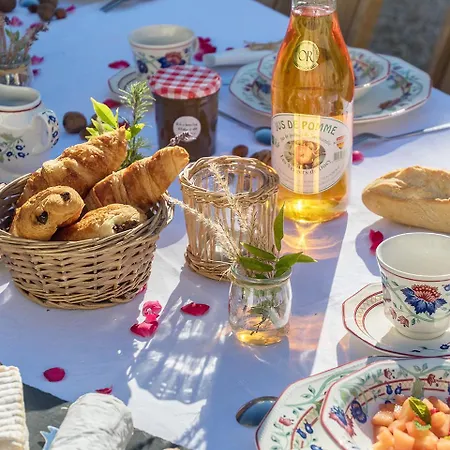 Bed & Breakfast La Cour Souveraine -chambre D'hotes, La Sablonneuse *