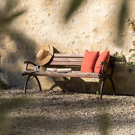 La Cour Souveraine -chambre D'hotes, La Sablonneuse Отель типа 
