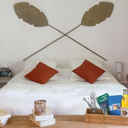 La Cour Souveraine -chambre D'hôtes, La Sablonneuse Couette-café Mosles