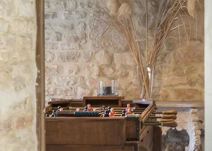 ベッド・アンド・ブレックファスト La Cour Souveraine -chambre D'hotes, La Sablonneuse 3*