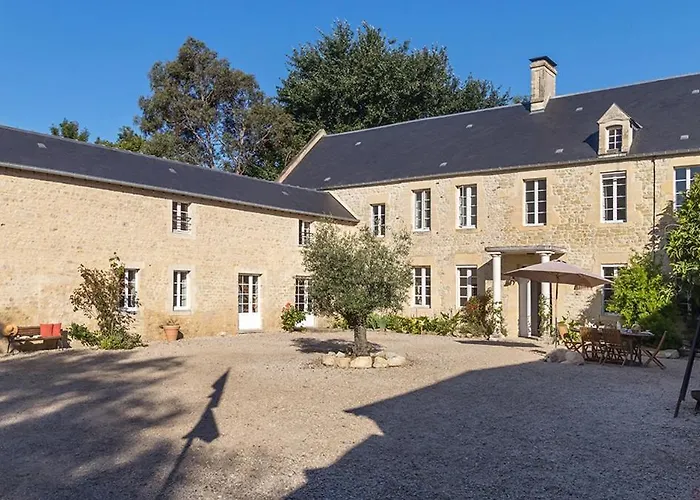 ベッド・アンド・ブレックファスト La Cour Souveraine -chambre D'hotes, La Sablonneuse Mosles