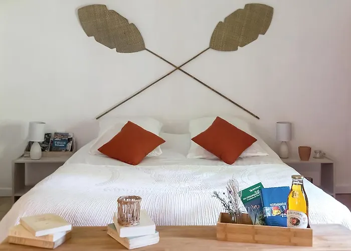 La Cour Souveraine -chambre D'hôtes, La Sablonneuse Couette-café Mosles